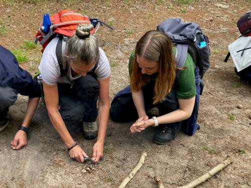 Survival Führung von einer Naturpark Rangerin.