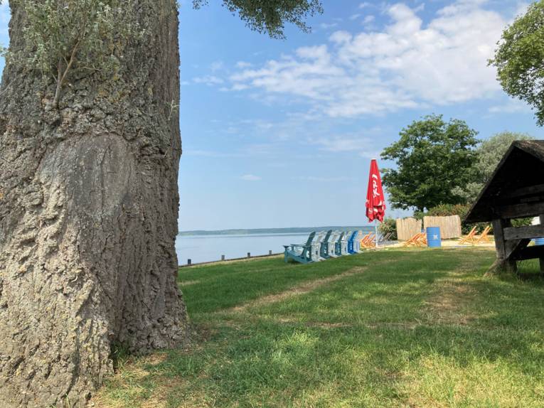 Liegestühle auf dem Wilhelmstein