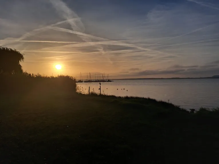 Sonnenaufgang &uuml;ber dem Steinhuder Meer