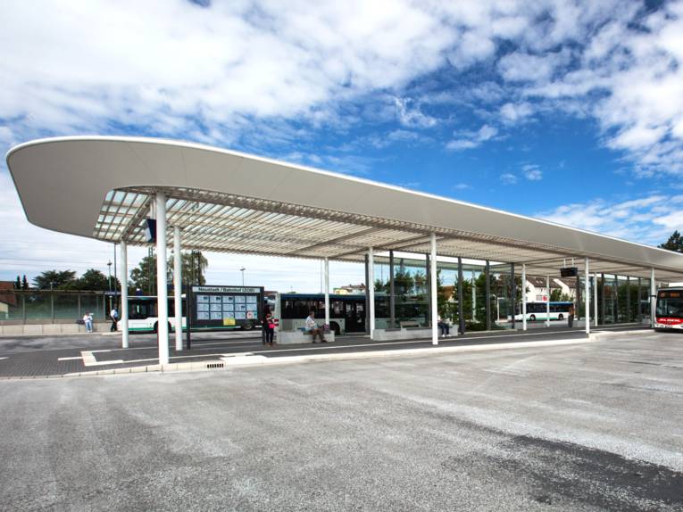 Neubau des Zentralen Omnibusbahnhofs in Neustadt am Rübenberge, Region Hannover.
