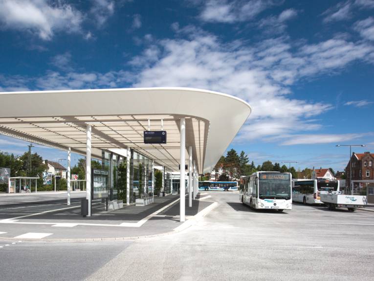 Neubau des Zentralen Omnibusbahnhofs in Neustadt am Rübenberge, Region Hannover.