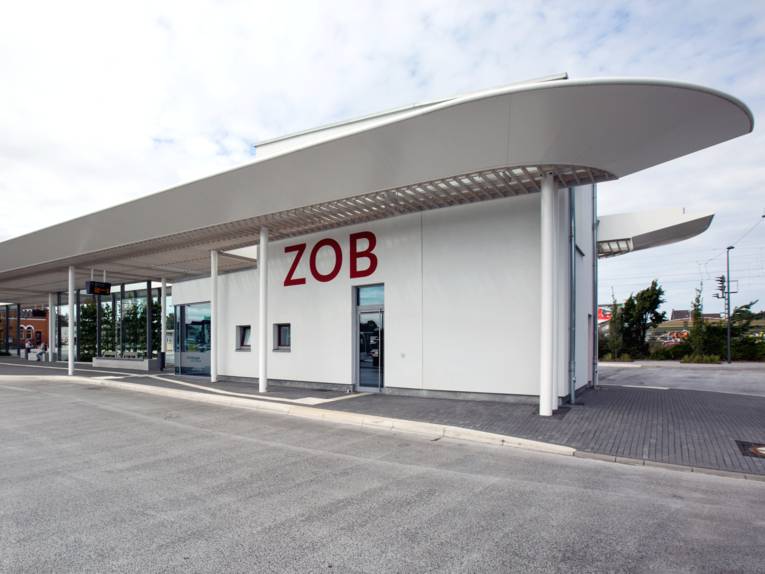 Neubau des Zentralen Omnibusbahnhofs in Neustadt am Rübenberge, Region Hannover.